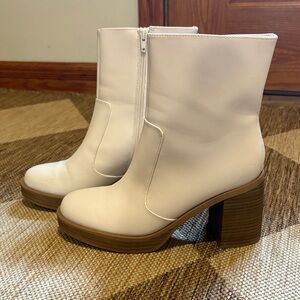 Target platform boots